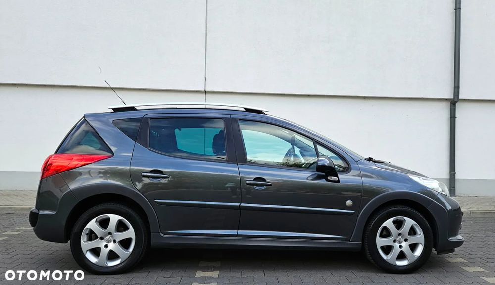 Peugeot 207 Outdoor 1.6 - 25