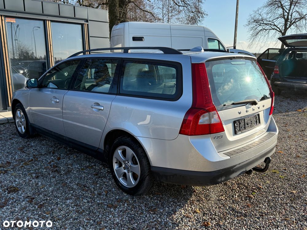 Volvo V70 2.0 Momentum - 7