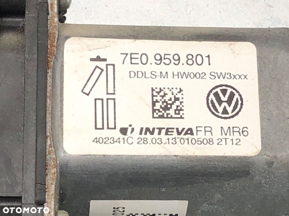 PODNOŚNIK SZYBY LEWY PRZÓD  VW TRANSPORTER V Autobus (7HB, 7HJ, 7EB, 7EJ) 2003 - 2015 2.0 TDI 84 - 3