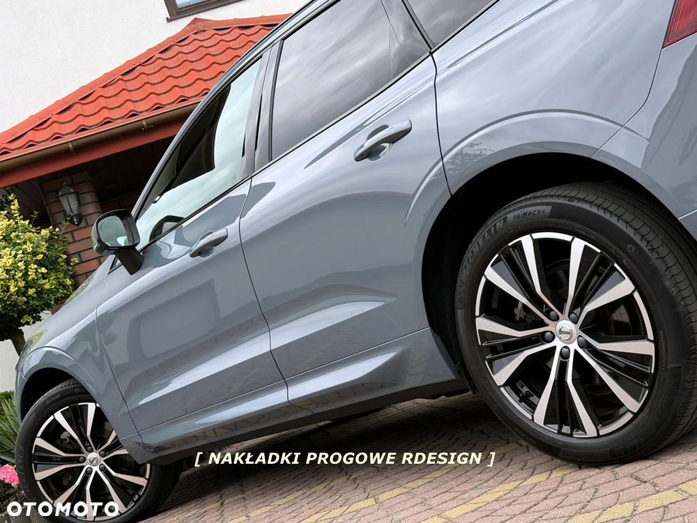 Volvo XC 60 B4 D AWD Plus Dark - 38