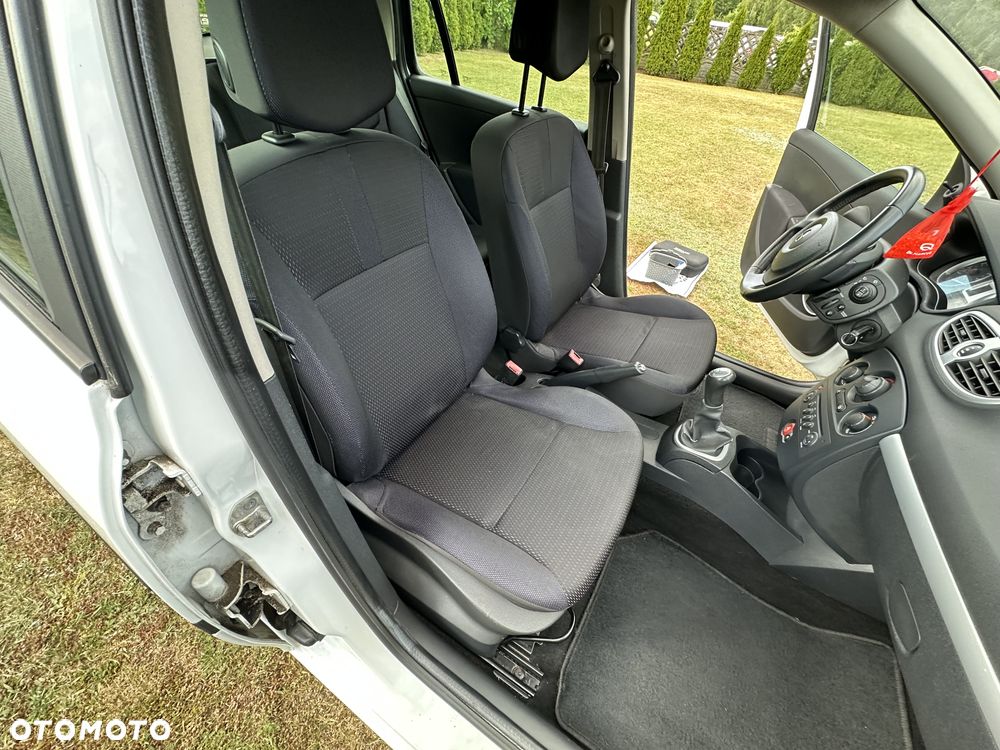 Renault Clio - 15