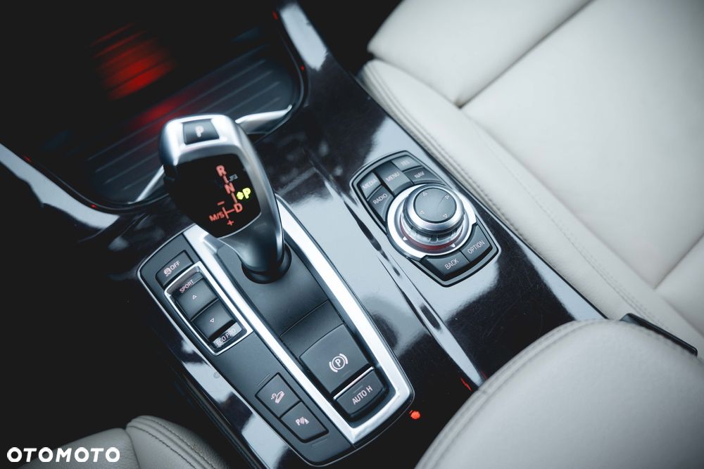 BMW X3 xDrive28i xLine - 25