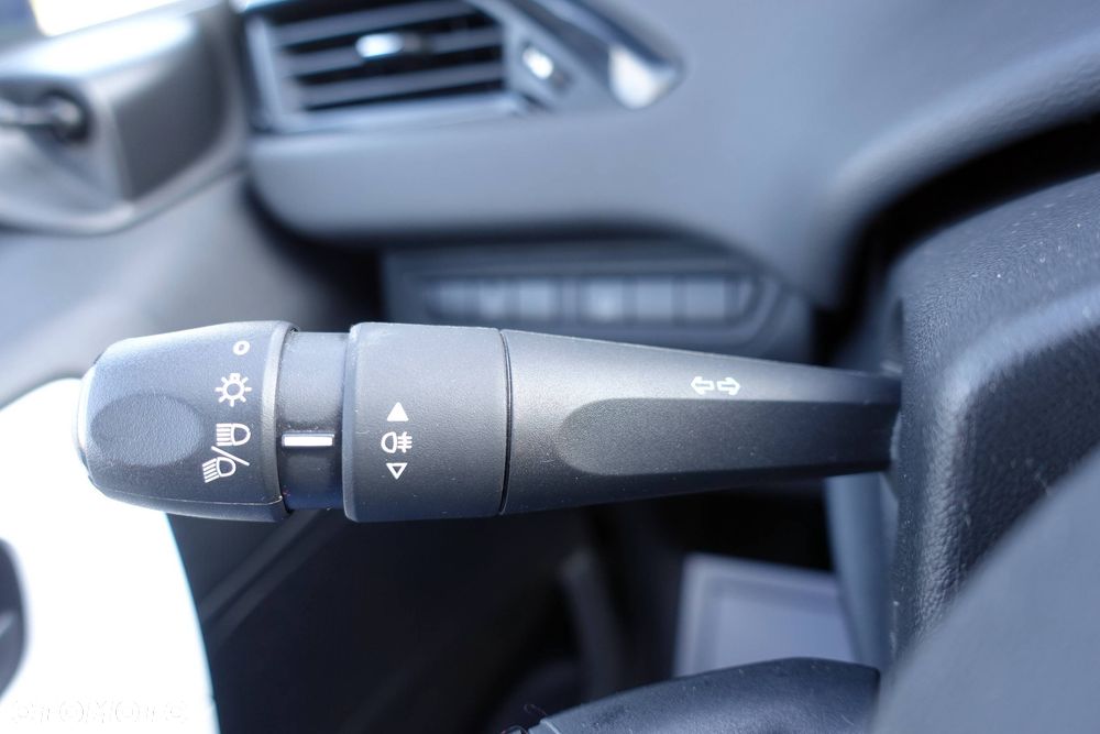 Peugeot 208 1.0 VTi Access - 27