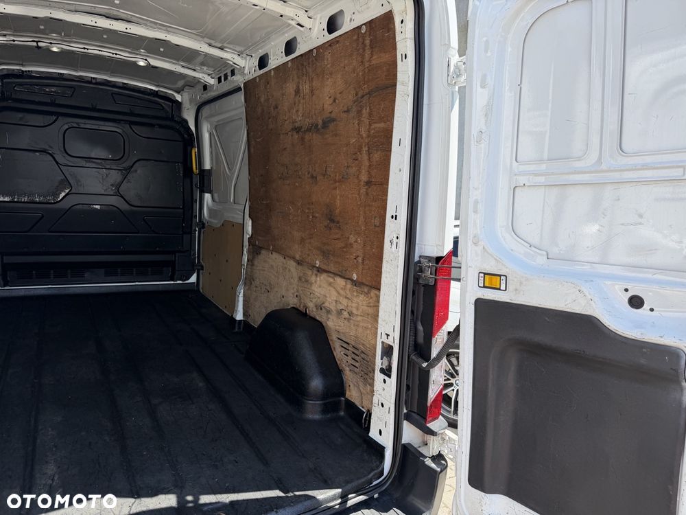 Ford Transit - 34