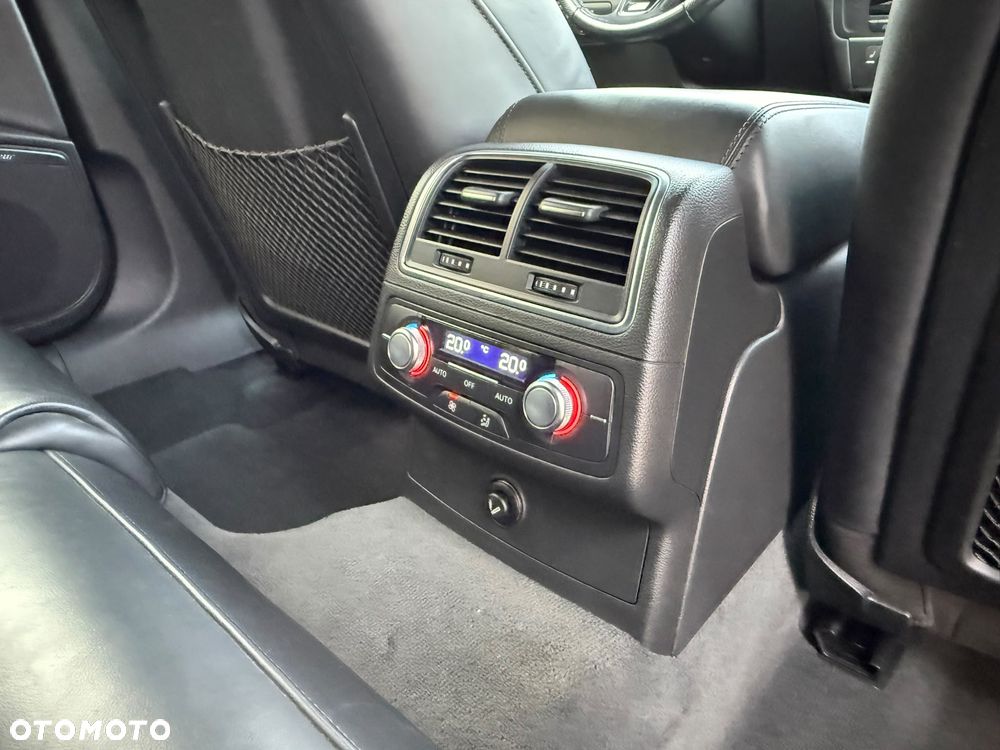 Audi A6 Avant 2.0 TDI Ultra S tronic - 23
