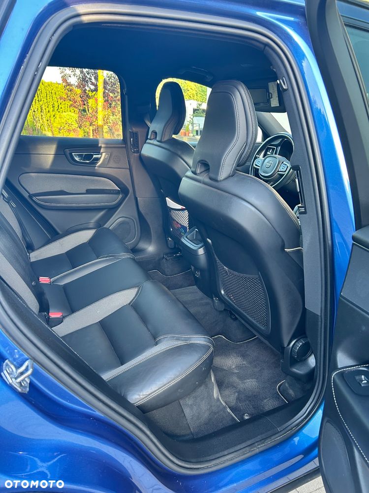 Volvo XC 60 B4 D AWD R-Design - 8