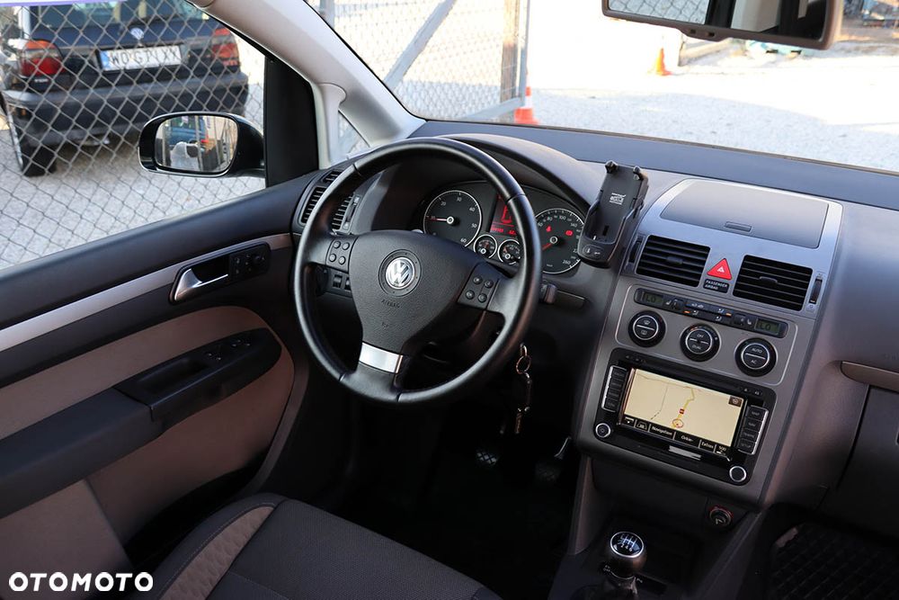 Volkswagen Touran 2.0 TDI DPF Cross - 20