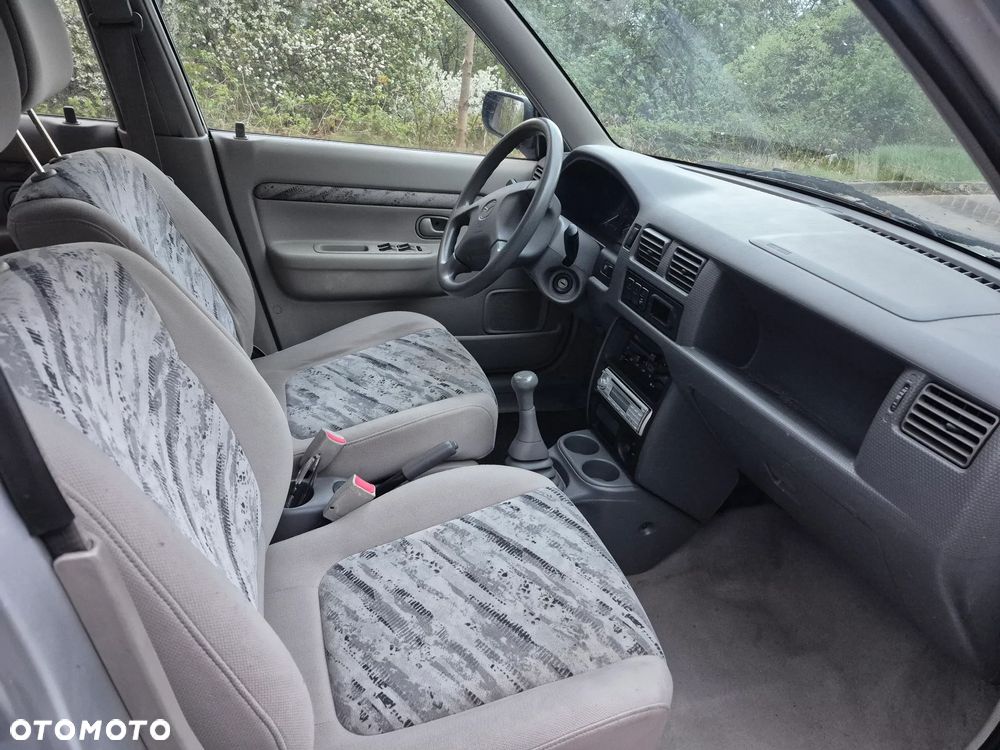 Mazda Demio - 6
