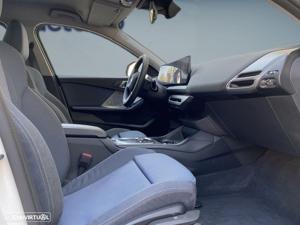 BMW 118 d — fotografia 12