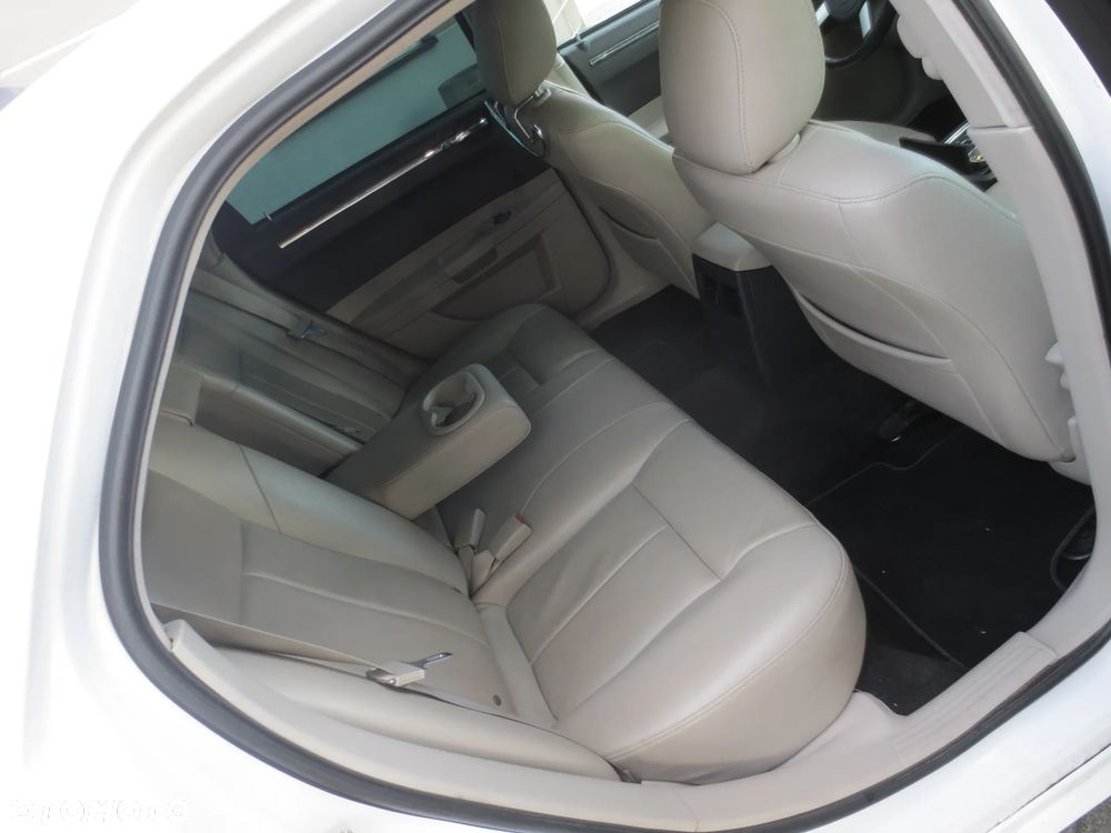 Chrysler 300C - 6