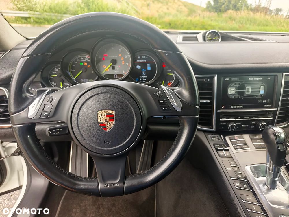 Porsche Panamera - 33
