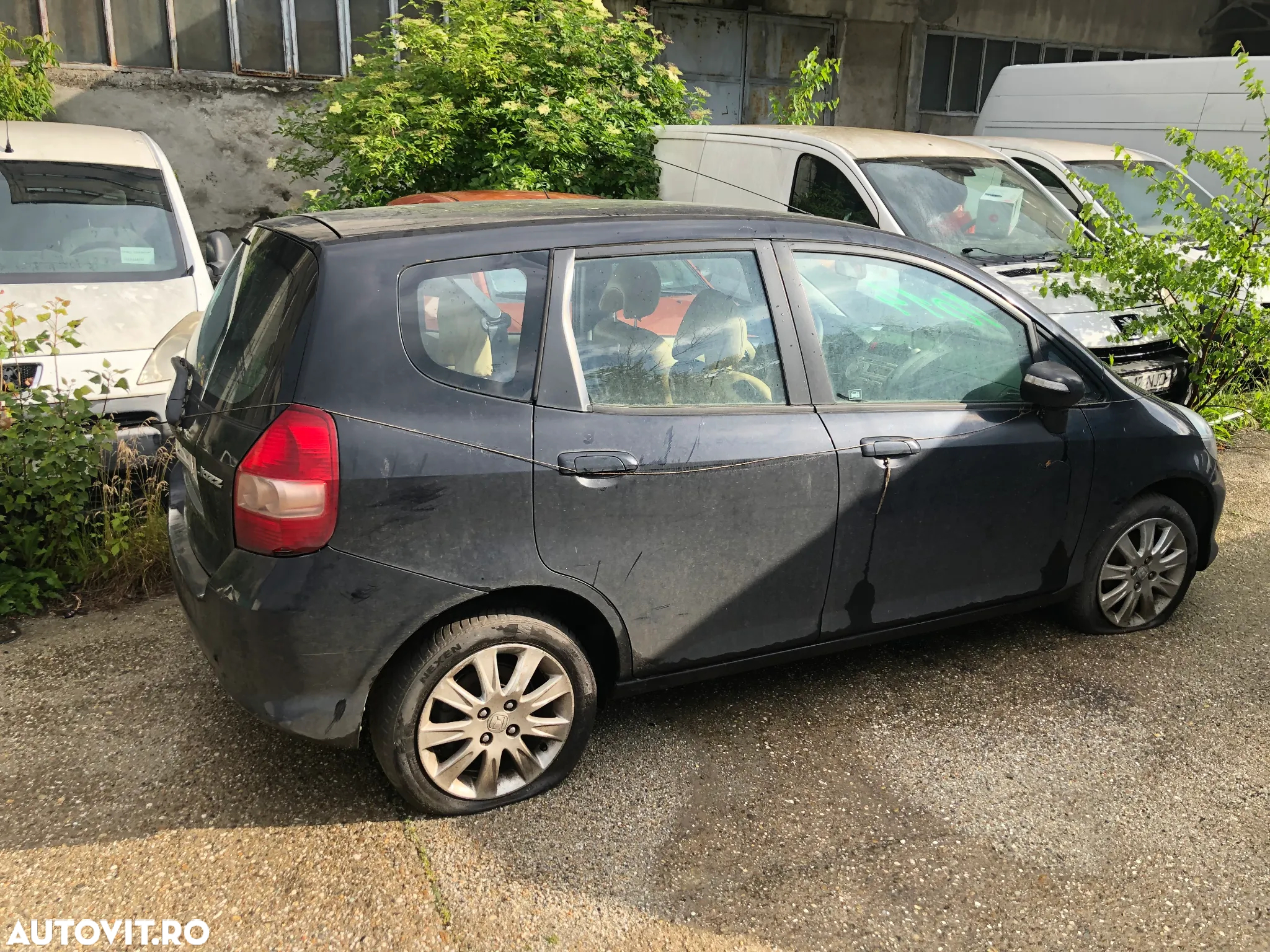 Dezmembrez Honda Jazz 2006 negru - 2