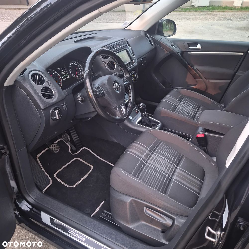 Volkswagen Tiguan 2.0 TDI DPF 4Motion BlueMotion Technology Lounge Sport & Style - 14