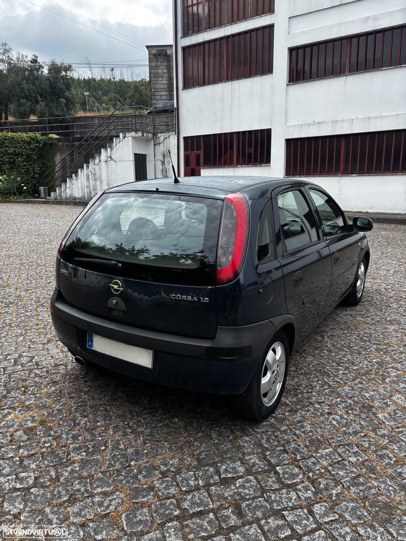 Opel Corsa 1.2 16V Confort - 2