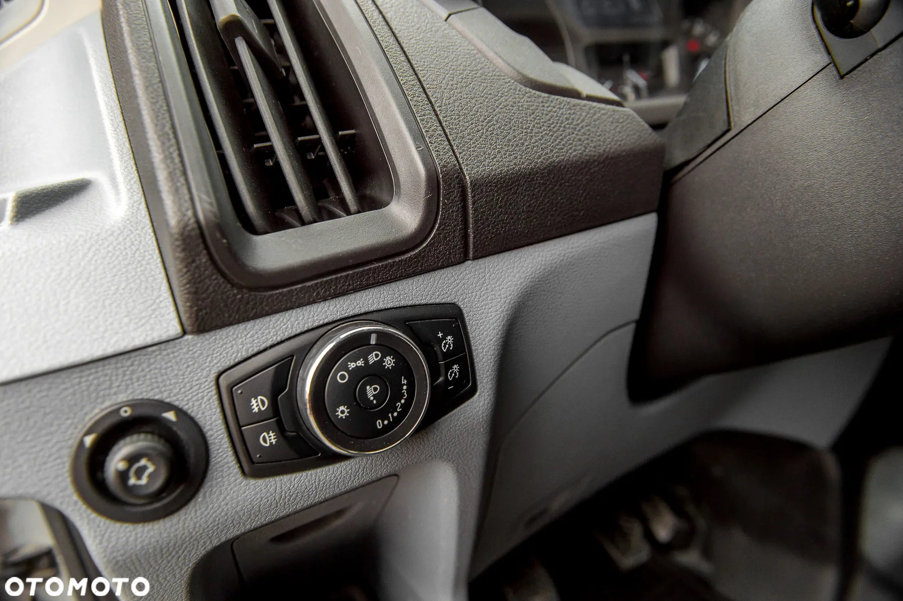 Ford Transit - 10