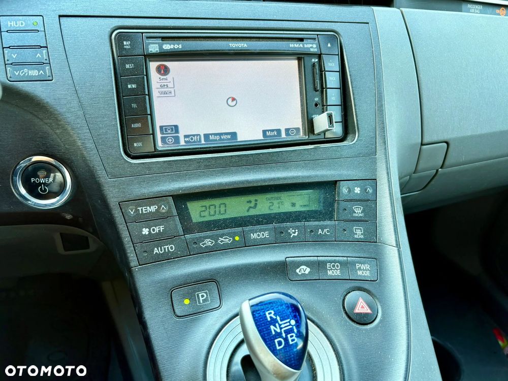 Toyota Prius (Hybrid) Executive - 5