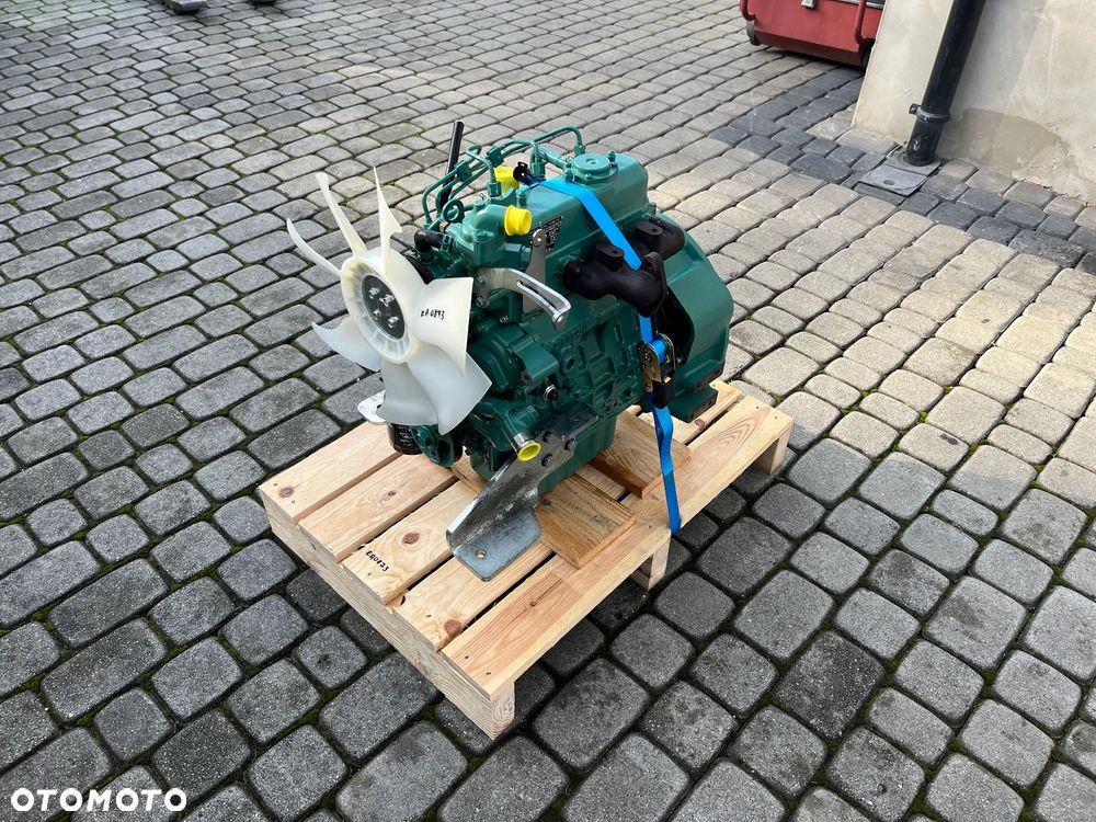 SILNIK VOLVO D1.1A-EF07 D1 1A EF07  15.6KW 2400 RPM 11381netto - 9