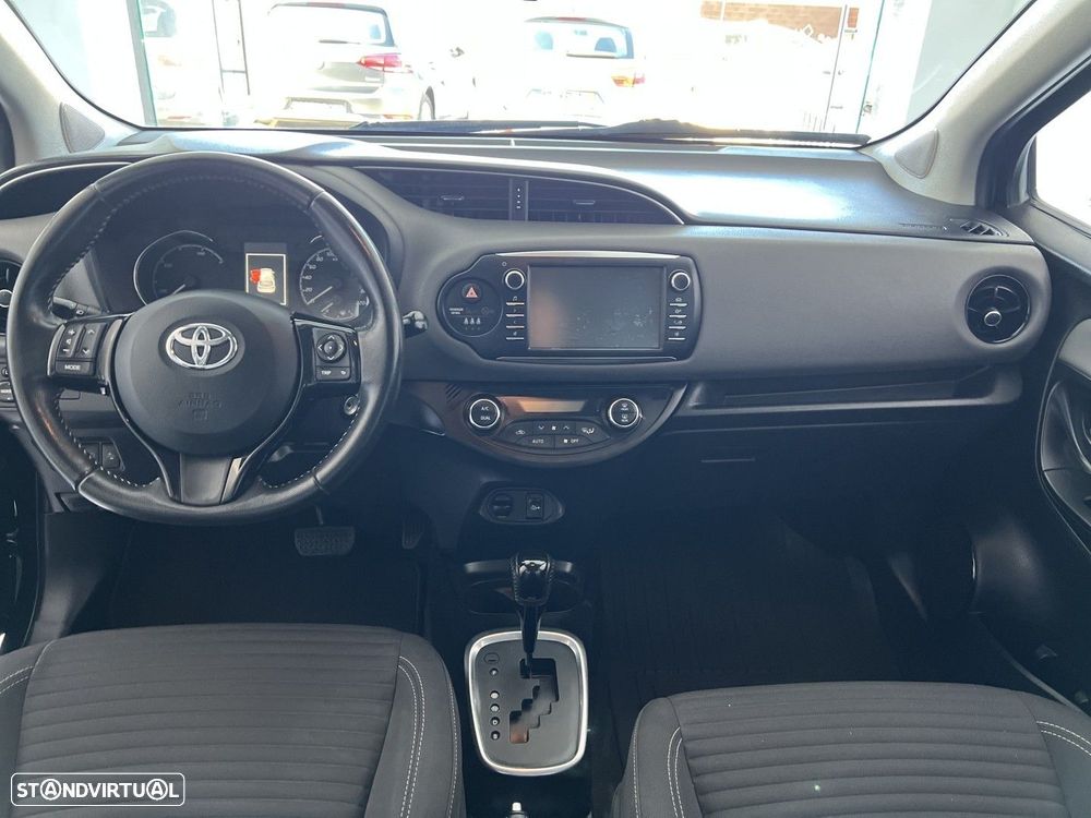 Toyota Yaris 1.5 HSD Comfort+P.Style - 11