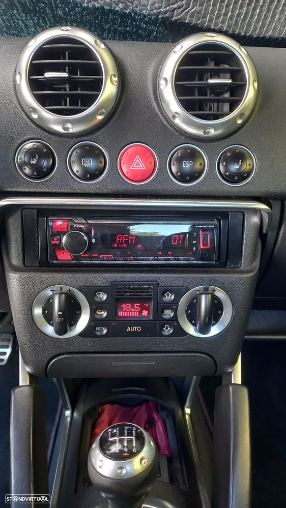 Audi TT Coupé 1.8 T quattro - 11