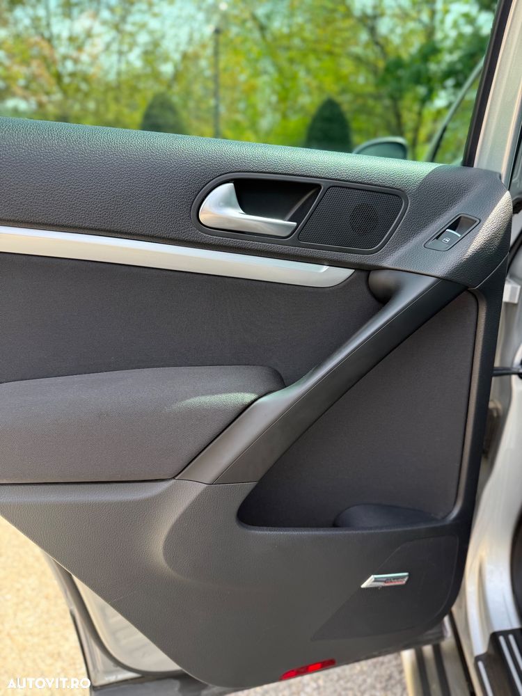 Volkswagen Tiguan - 26