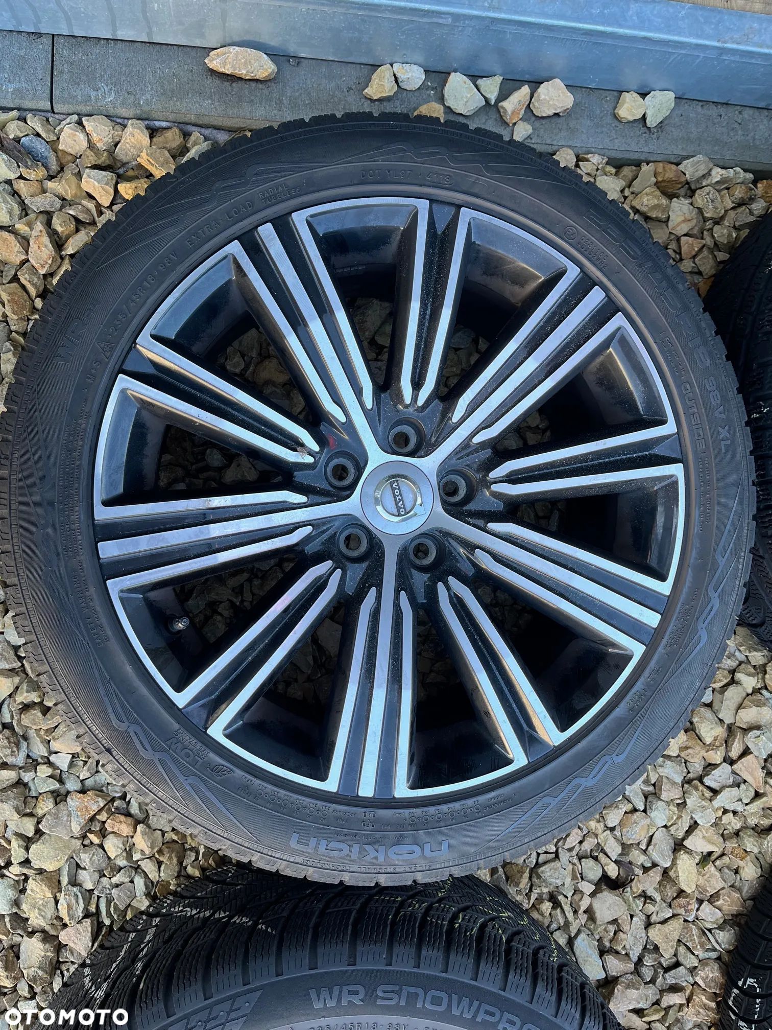 Koła aluminiowe 18' Volvo z oponą zimową - 1