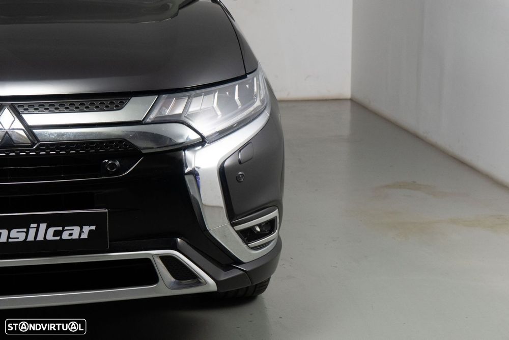 Mitsubishi Outlander 2.4 Intense - 18