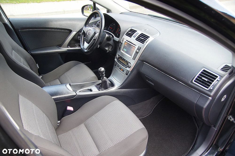 Toyota Avensis 1.8 Prestige - 22