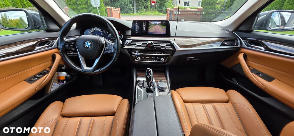 BMW Seria 5 530d xDrive - 10