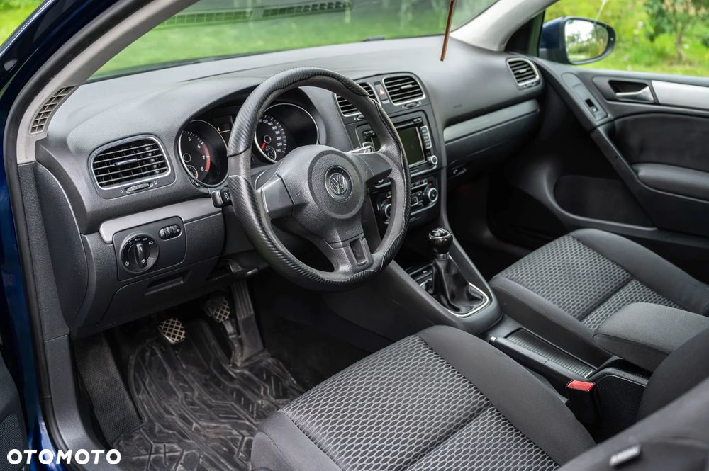 Volkswagen Golf - 10