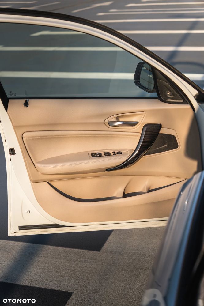 BMW Seria 1 125d - 24