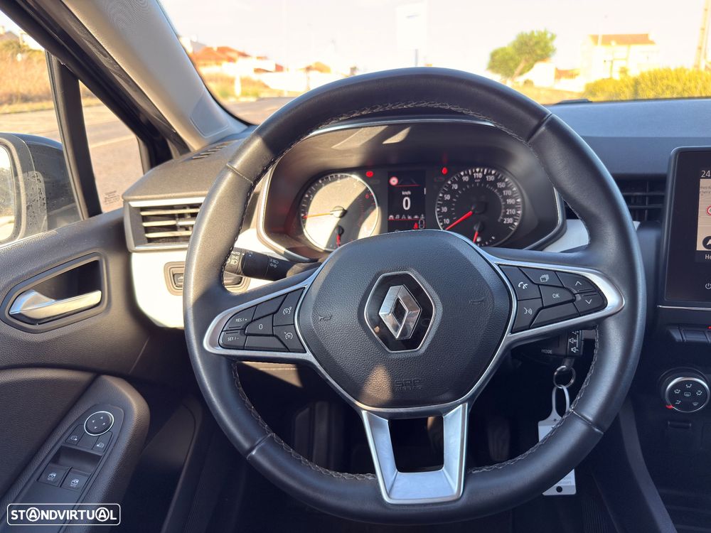 Renault Clio - 16