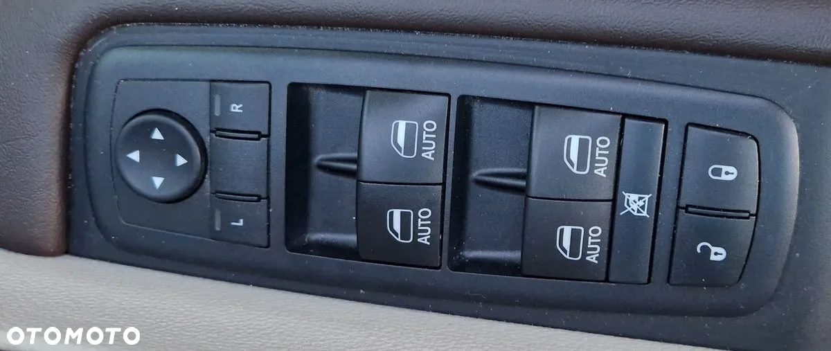 Chrysler Pacifica - 13