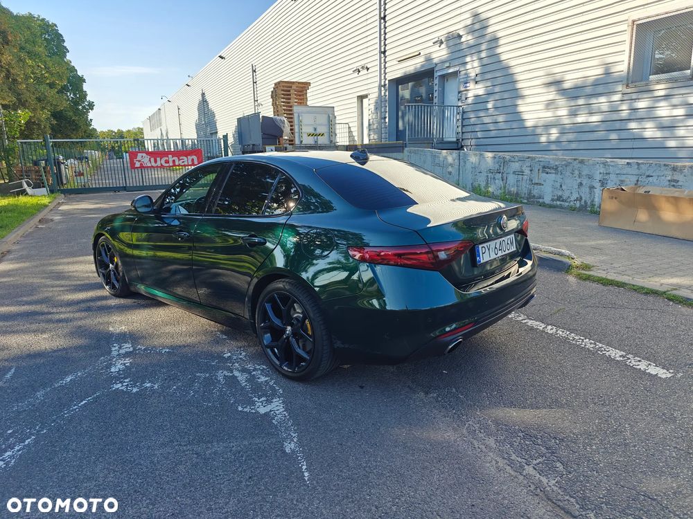 Alfa Romeo Giulia - 5