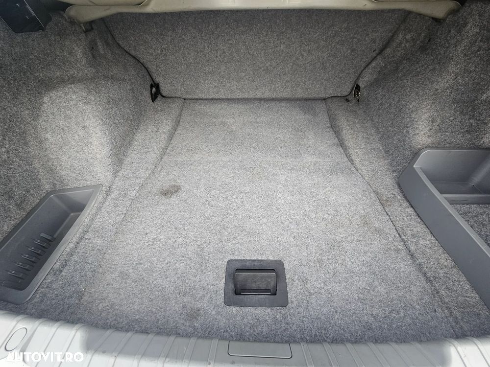 BMW Seria 3 318d DPF Edition Lifestyle - 19