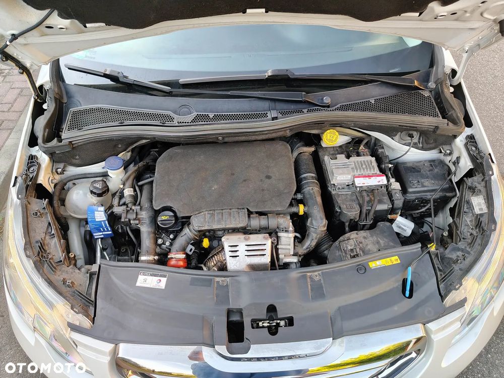 Peugeot 2008 PureTech 110 Stop&Start Allure - 38