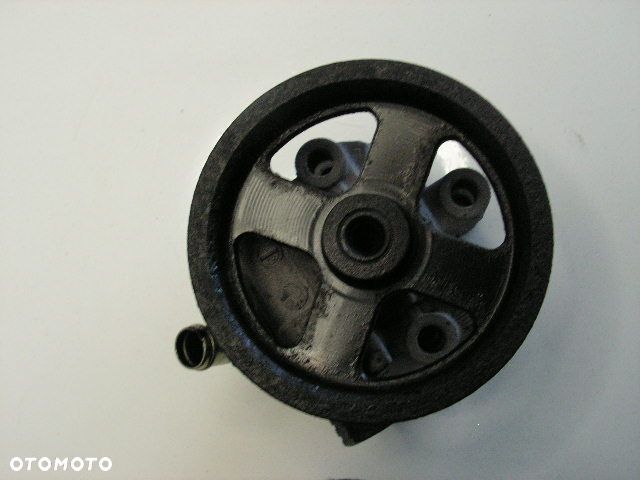 AVENSIS T22 2,0 D4D POMPA WSPOMAGANIA IDEALNY STAN - 3