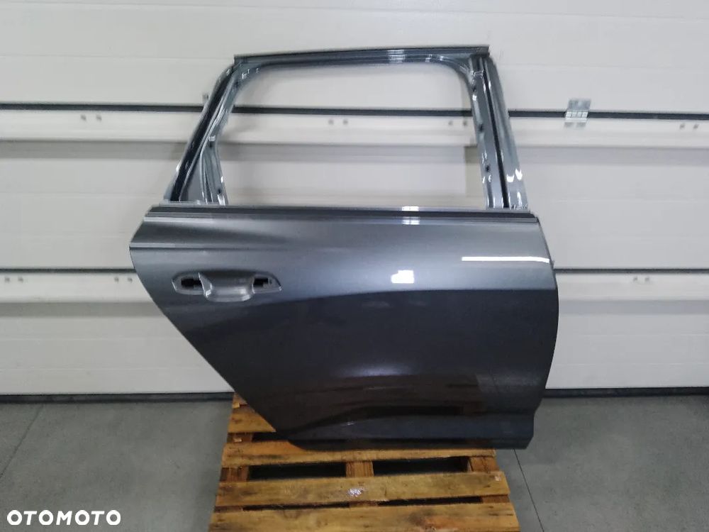 DRZWI PRAWE TYLNE TYŁ AUDI A6 C8  4K combi - 4