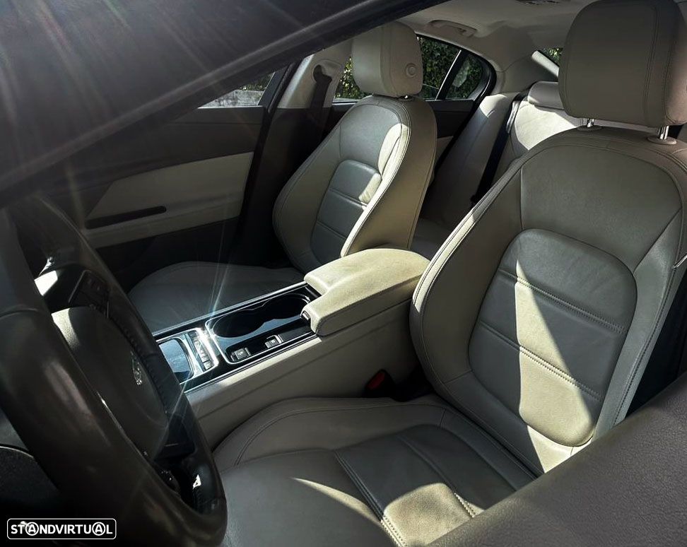 Jaguar XE 20d Aut. Prestige - 33