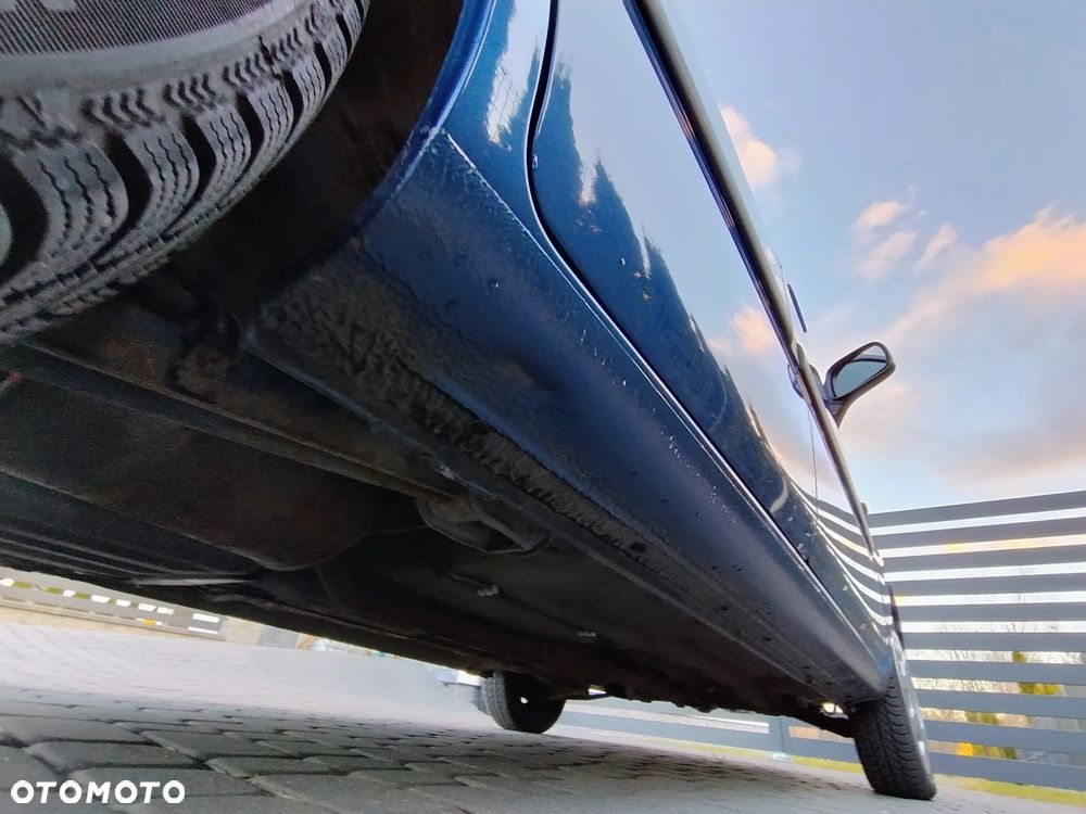 Opel Agila 1.2 16 V - 12