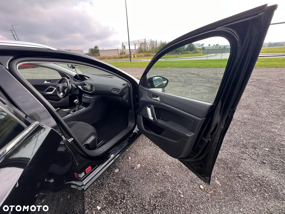 Peugeot 308 BlueHDi FAP 120 Stop&Start Active - 17