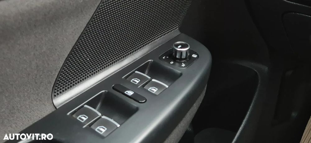 Volkswagen Golf 1.6 TDI DPF Style - 15