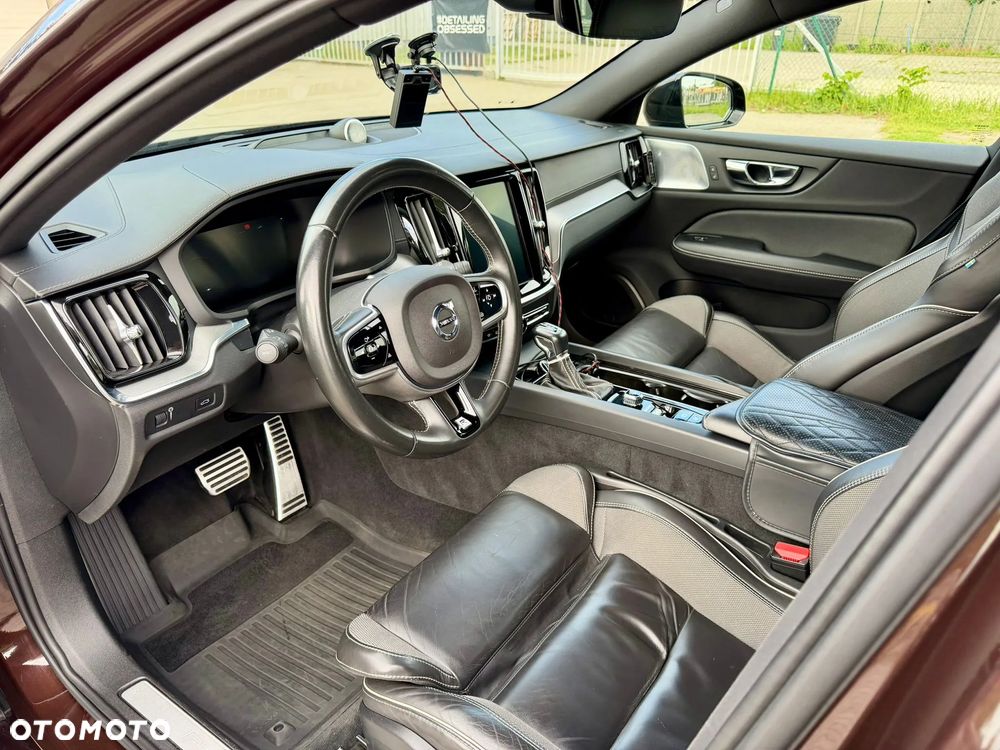 Volvo V60 D3 R-Design - 6