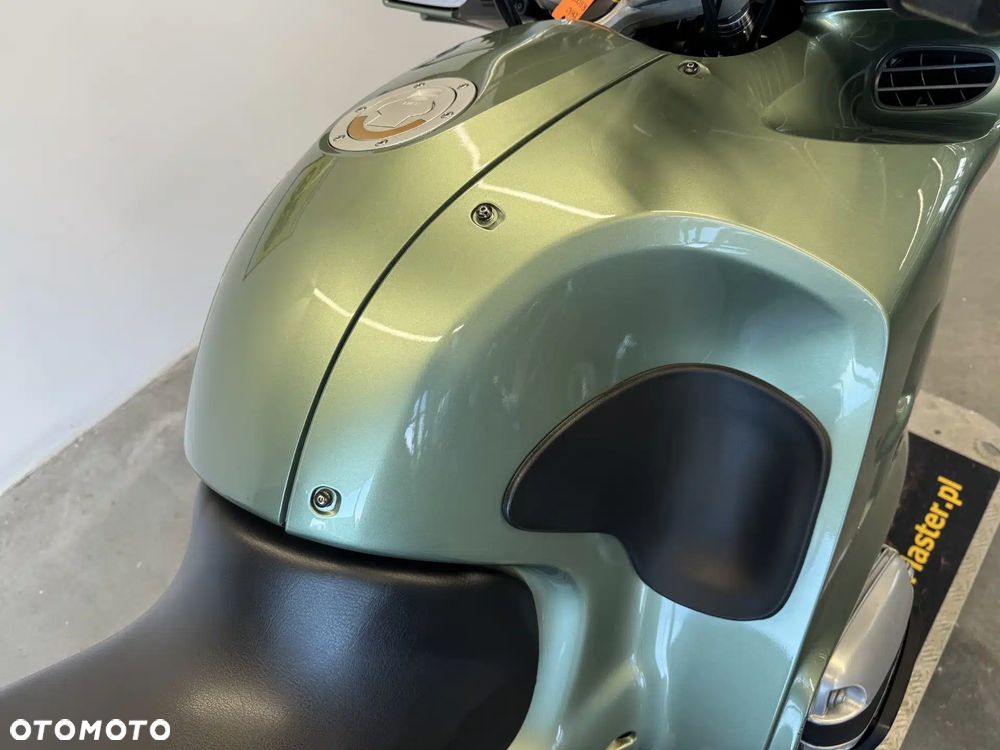 BMW R - 18