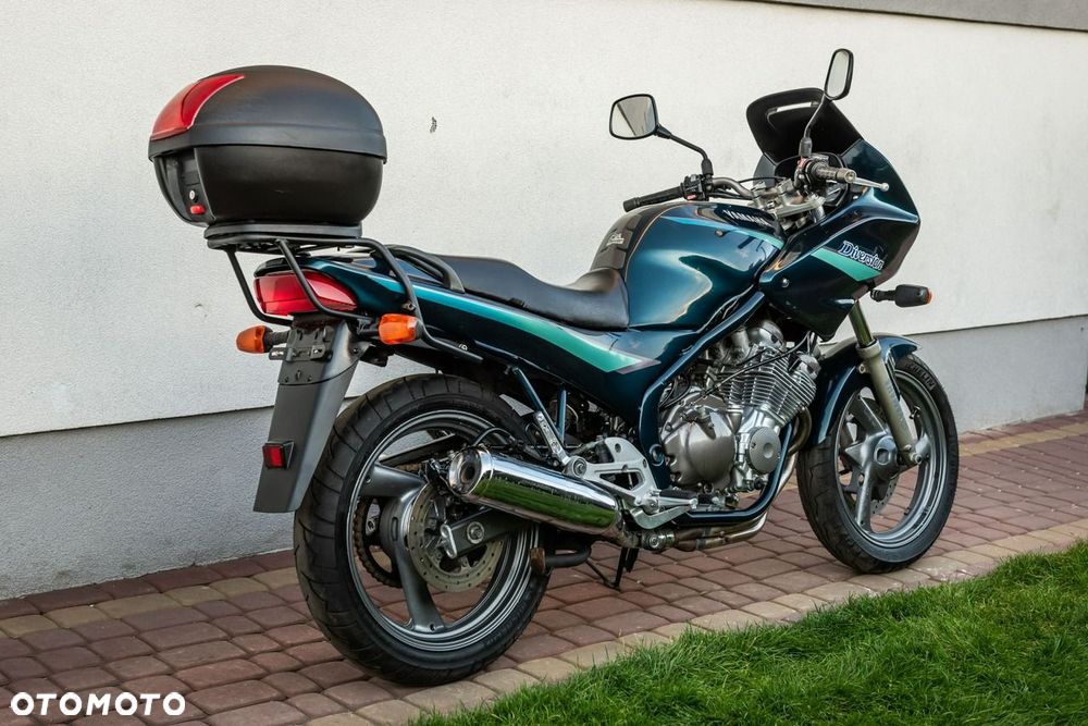 Yamaha XJ - 3
