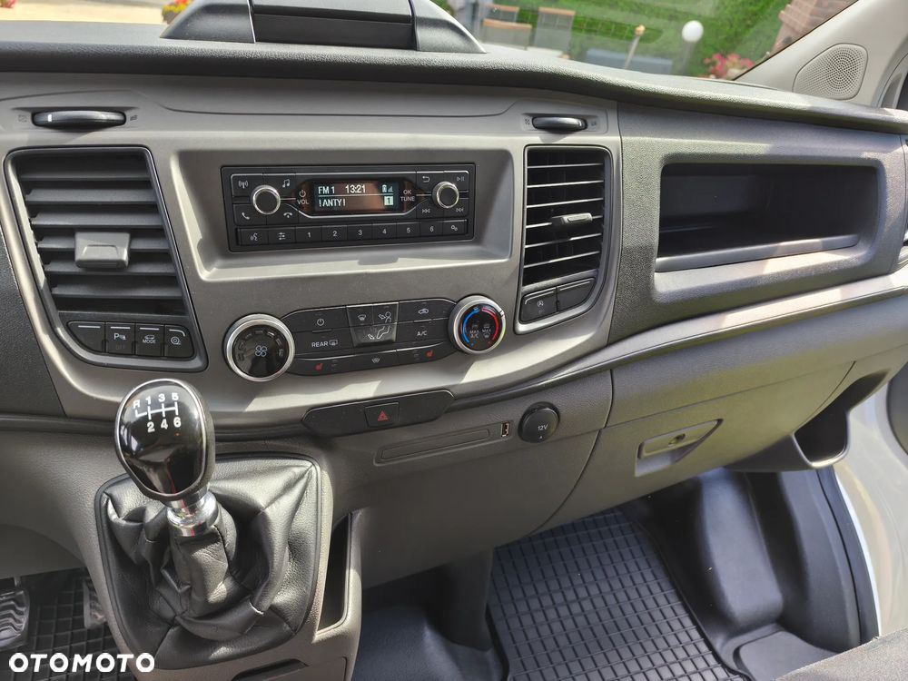 Ford TRANSIT CUSTOM - 25