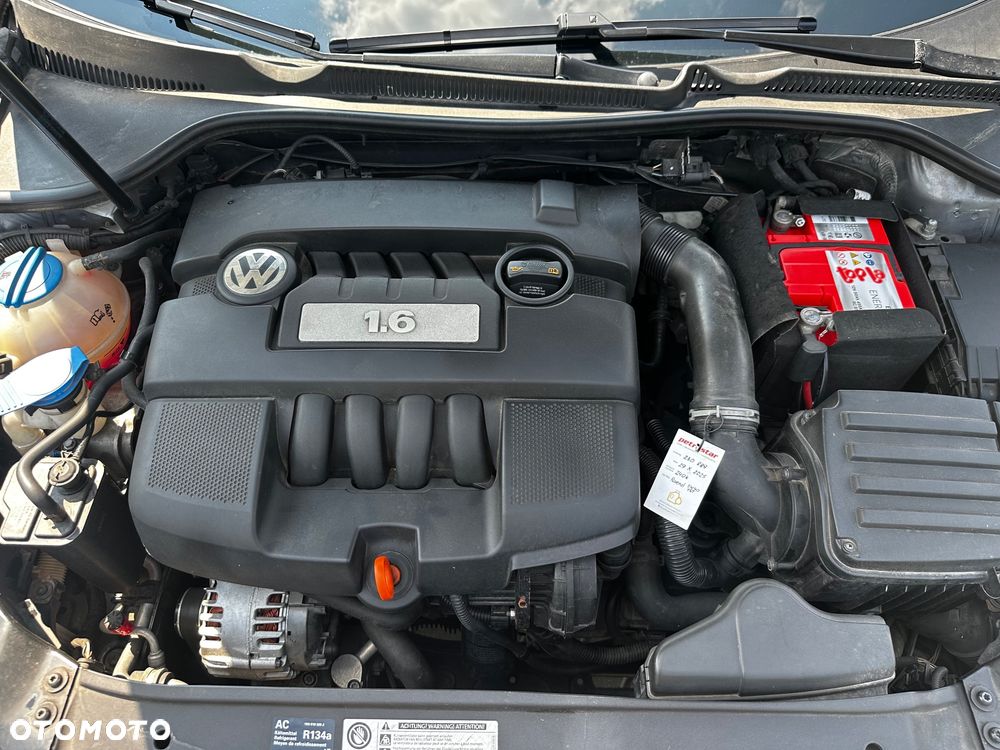Volkswagen Golf 1.6 Highline - 16