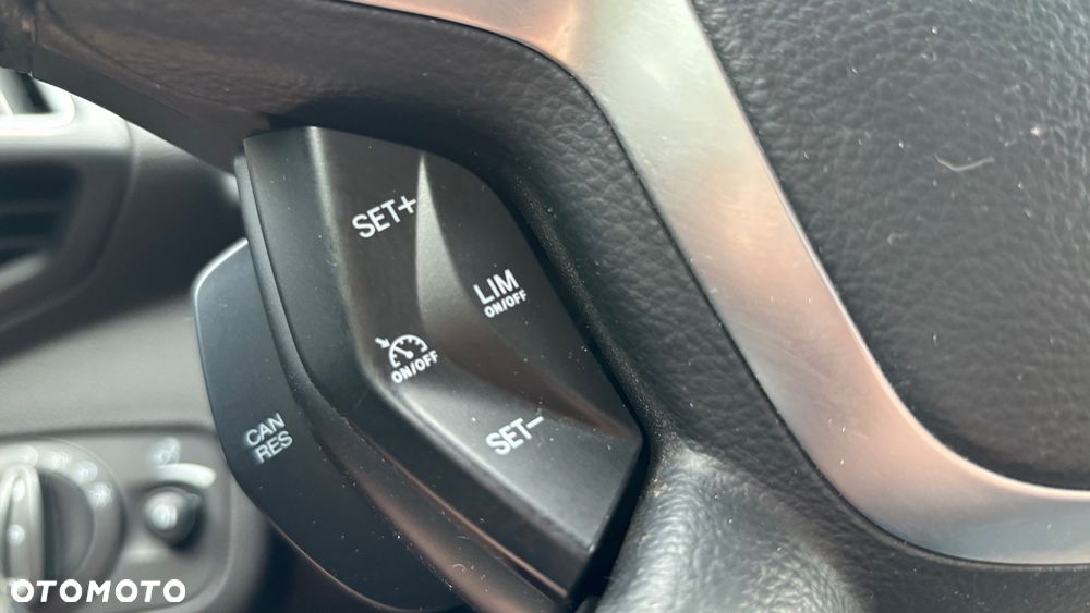 Ford Kuga 2.0 TDCi 4x2 Titanium - 14