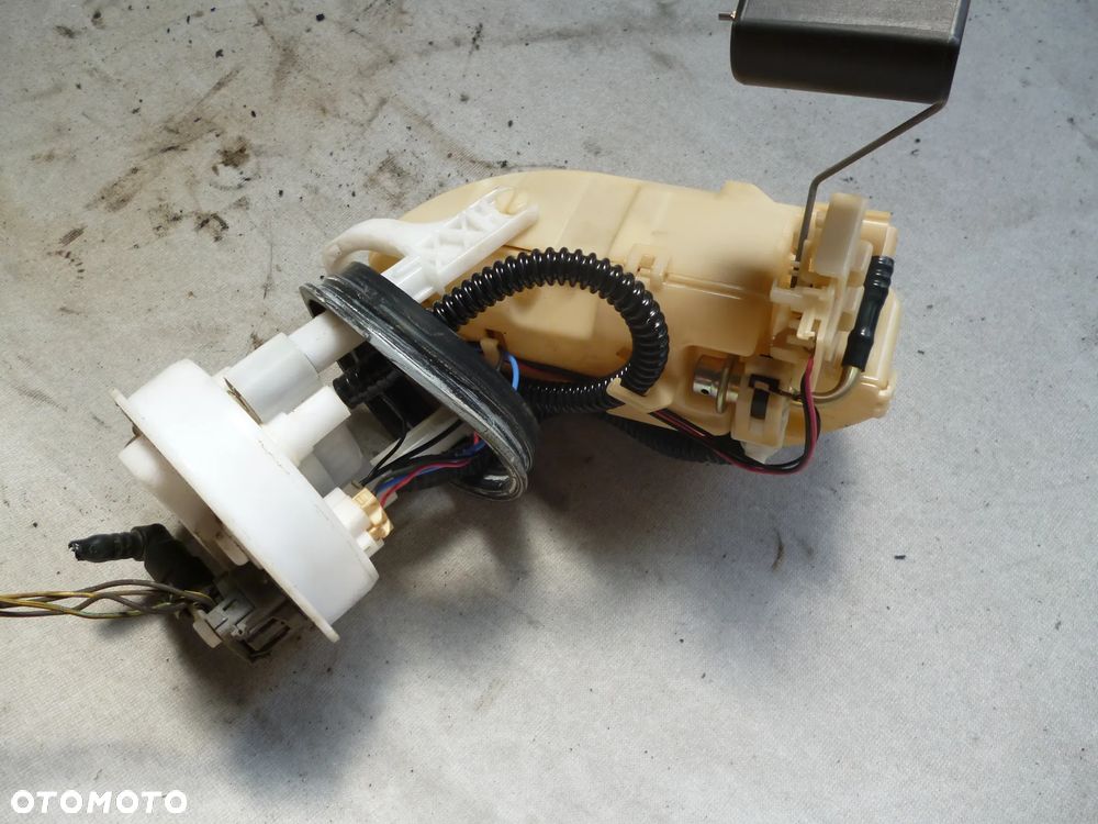 honda civic VII 1.4 pompa paliwa - 3