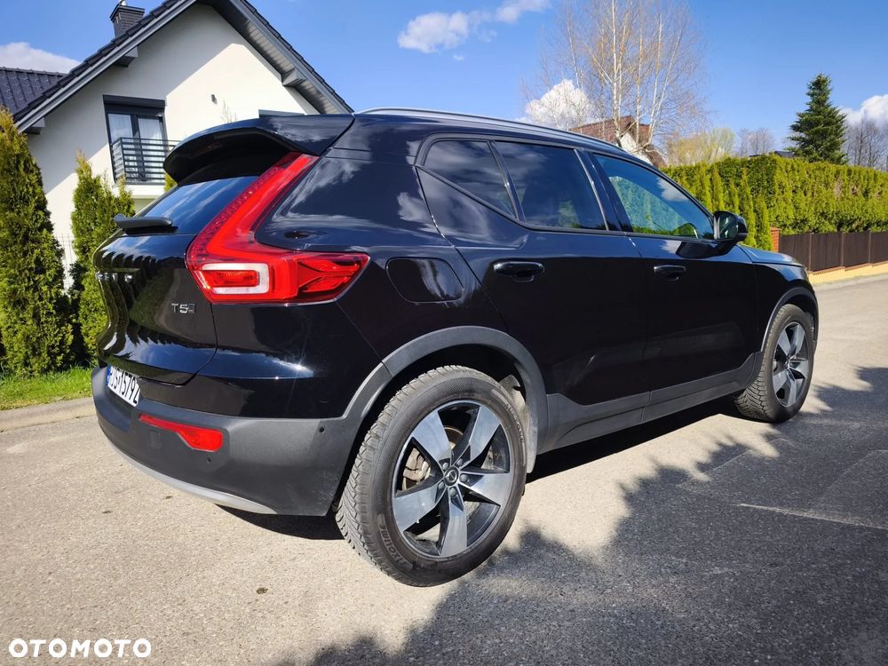 Volvo XC 40 T5 AWD Momentum - 8