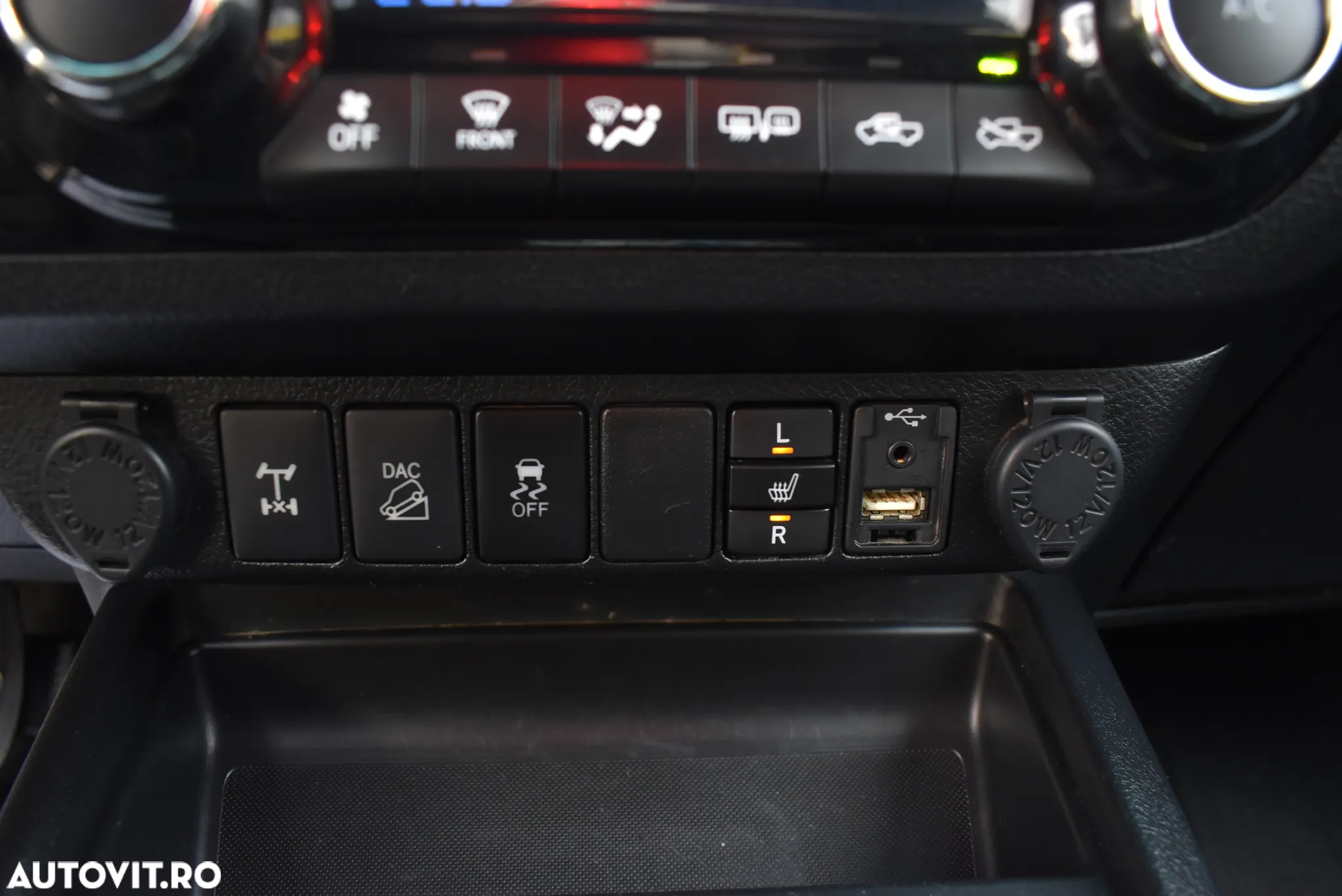 Toyota Hilux - 12